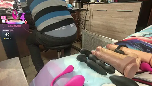 misteryman1956 online show from December 16, 2025, 8:29 am