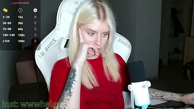 LizaKisses online show from October 10, 2025, 12:06 pm