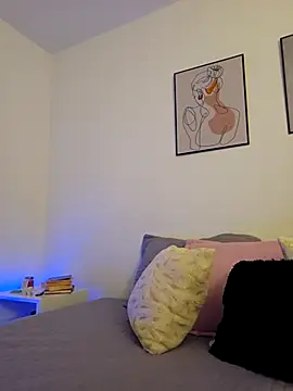 Snapshot of VictoriaEvaans_ chatting on October 9, 2025, 10:43 pm VictoriaEvaans online show from October 9, 2025, 10:43 pm