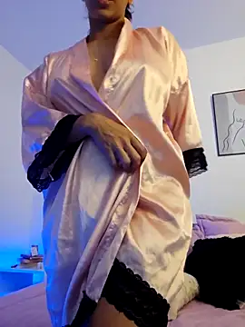 Snapshot of VictoriaEvaans_ chatting on November 18, 2025, 10:34 pm VictoriaEvaans online show from November 18, 2025, 10:34 pm