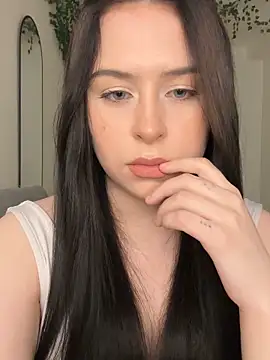  SweetCandyy online show from September 23, 2025, 7:32 pm