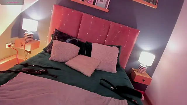 delilah fix online show from November 19, 2025, 1:05 am