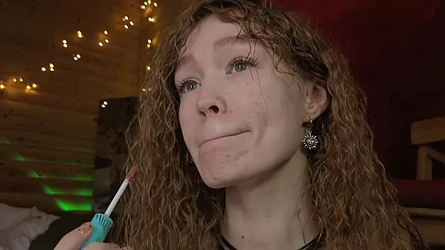 such juicee online show from March 6, 2025, 6:16 pm