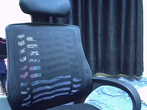 Horny-slut  online show from June 20, 2026, 5:07 pm