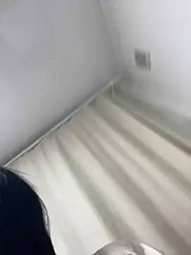 Snapshot of LeilaLow chatting on March 6, 2025, 3:13 pm LeilaLow online show from March 6, 2025, 3:13 pm