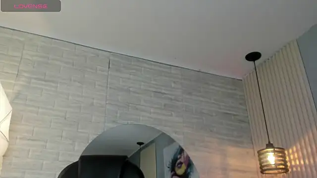 nicole  parker1 online show from March 7, 2025, 12:23 pm