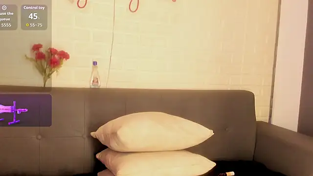 karina gomez 18 online show from October 5, 2025, 11:34 am