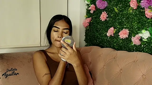 Snapshot of julieta_aguilar1 chatting on January 10, 2026, 7:53 pm julieta aguilar1 online show from January 10, 2026, 7:53 pm