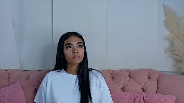 Snapshot of julieta_aguilar1 chatting on January 18, 2026, 7:06 pm julieta aguilar1 online show from January 18, 2026, 7:06 pm