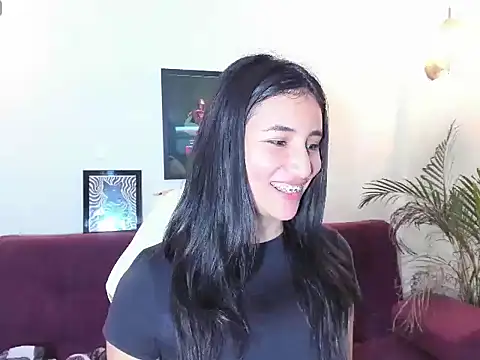 paulinamoons1 online show from December 14, 2025, 5:24 am