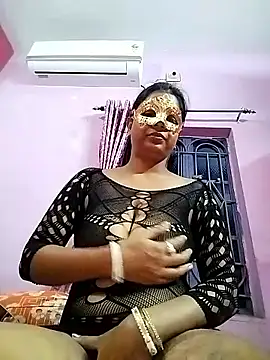 royaldoll-143 online show from October 27, 2025, 5:03 pm