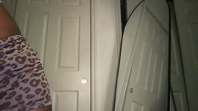 Snapshot of bambinokitt3n chatting on March 4, 2026, 10:45 am bambinokitt3n online show from March 4, 2026, 10:45 am