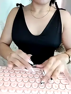 Nanda Vixen online show from September 15, 2025, 10:32 pm