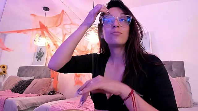 Nami sunny online show from October 12, 2025, 7:21 am