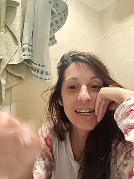 Nami sunny online show from October 1, 2025, 4:33 pm