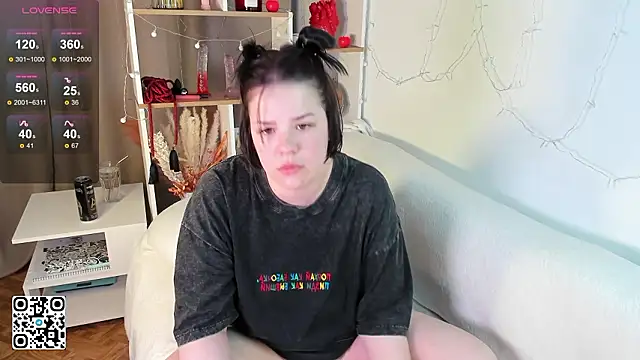 Snapshot of Lif_love chatting on February 8, 2026, 8:17 pm Lif love online show from February 8, 2026, 8:17 pm