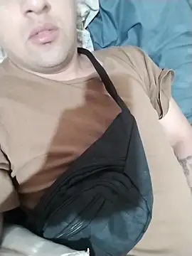 ezequiel376 online show from September 17, 2025, 8:00 pm