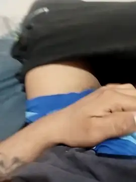 ezequiel376 online show from September 12, 2025, 7:24 pm