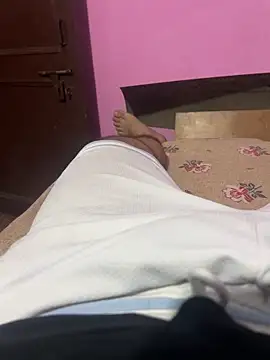 Snapshot of Your_daddy_544 chatting on October 26, 2025, 2:39 pm Your daddy 544 online show from October 26, 2025, 2:39 pm