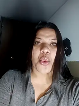 mile uribe online show from October 24, 2025, 9:52 am