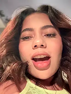 Snapshot of Aryrosee chatting on November 6, 2025, 12:14 am Aryrosee online show from November 6, 2025, 12:14 am