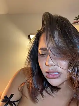 Aryrosee online show from June 14, 2026, 8:32 pm