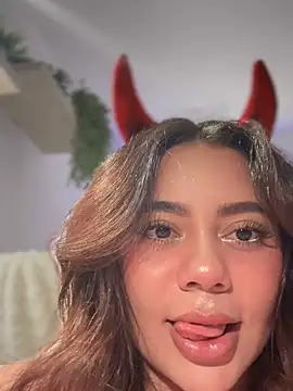 Snapshot of Aryrosee chatting on October 22, 2025, 12:10 am Aryrosee online show from October 22, 2025, 12:10 am