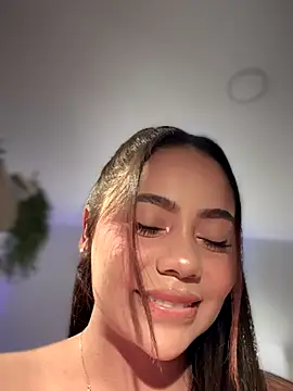 Snapshot of Aryrosee chatting on November 22, 2025, 5:45 pm Aryrosee online show from November 22, 2025, 5:45 pm