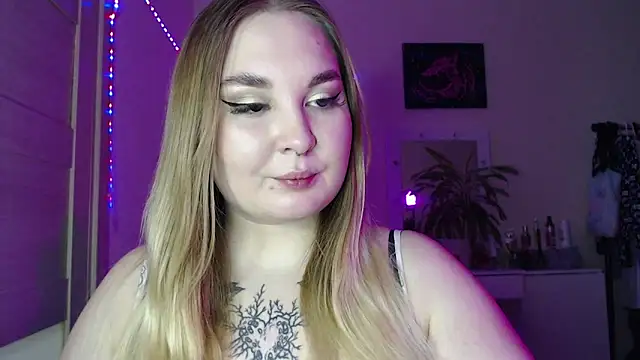 Snapshot of Greeenfriends6969 chatting on February 8, 2025, 9:15 pm Greeenfriends6969 online show from February 8, 2025, 9:15 pm