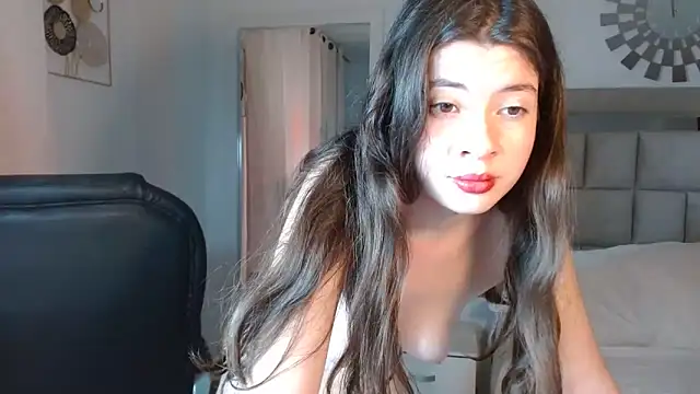 zoecruzz online show from March 20, 2025, 5:36 pm