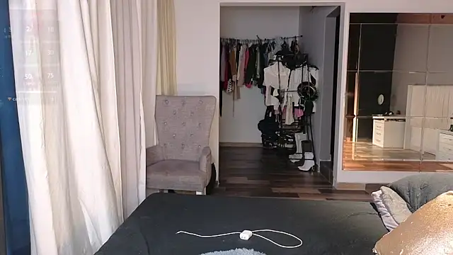 greyslopez online show from September 10, 2025, 11:59 pm