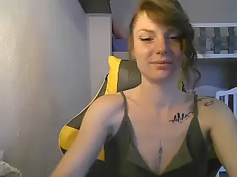 Snapshot of Feli_blue chatting on March 14, 2025, 9:03 am Feli blue online show from March 14, 2025, 9:03 am
