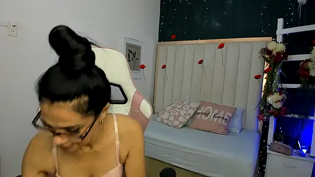 Snapshot of margot_smith_ chatting on March 16, 2026, 12:42 pm margot smith online show from March 16, 2026, 12:42 pm