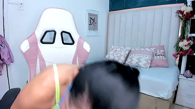 margot smith  online show from November 5, 2025, 12:30 pm