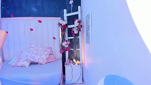 Snapshot of margot_smith_ chatting on March 4, 2026, 12:35 pm margot smith online show from March 4, 2026, 12:35 pm