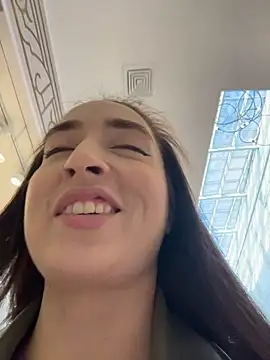 Holly Play online show from October 19, 2025, 10:07 am