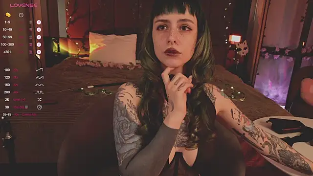 MichaellaMoon online show from February 21, 2025, 4:05 pm