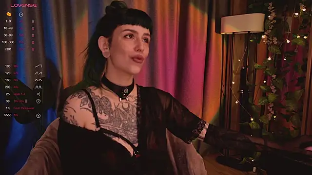 MichaellaMoon online show from February 5, 2025, 10:11 pm