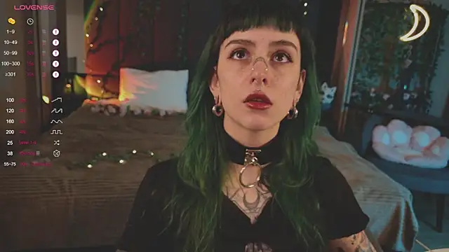 MichaellaMoon online show from February 27, 2025, 11:50 am