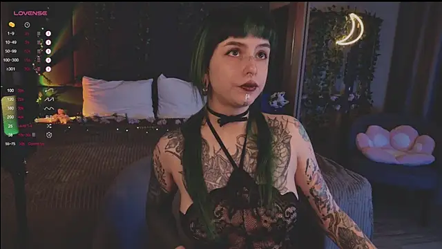 MichaellaMoon online show from March 20, 2025, 9:26 am