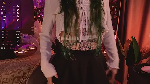 MichaellaMoon online show from February 13, 2025, 4:43 am