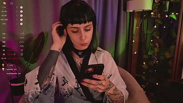 MichaellaMoon online show from February 9, 2025, 6:11 am