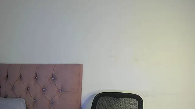 Snapshot of nicol_jone1 chatting on February 24, 2026, 11:27 pm nicol jone1 online show from February 24, 2026, 11:27 pm