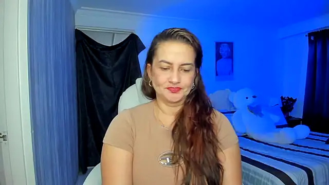 lucy diiaz online show from November 12, 2025, 8:23 pm