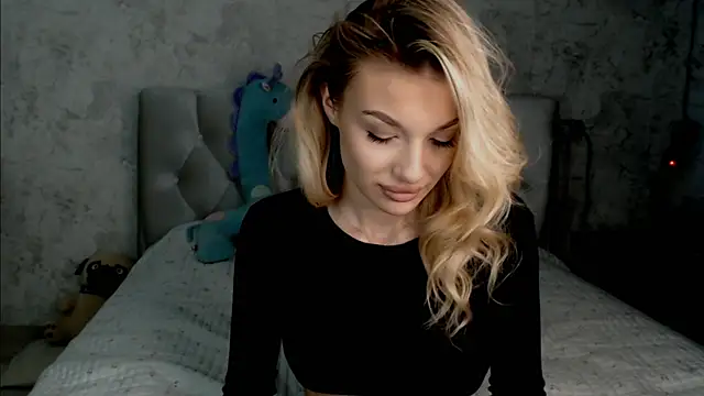 Ella Milla online show from July 2, 2026, 12:55 pm