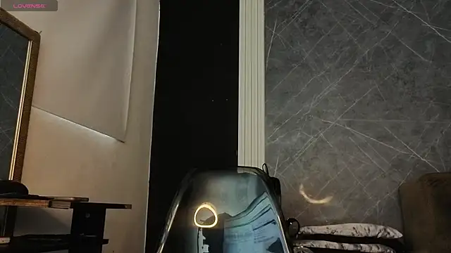 YummyDuooo online show from October 31, 2025, 12:02 pm