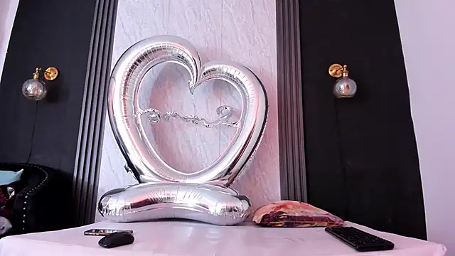 YummyDuooo online show from April 15, 2026, 11:05 am