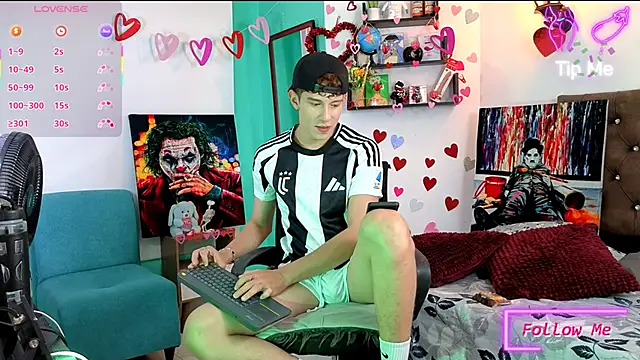 flowers18 online show from September 25, 2025, 10:38 pm