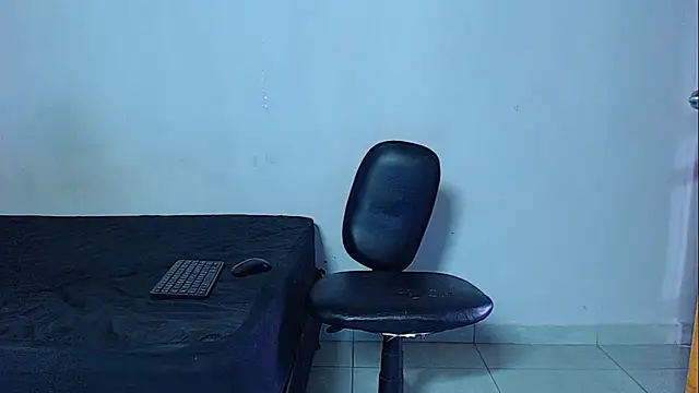 mikecoper 23 online show from February 20, 2026, 1:24 pm