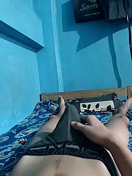 Snapshot of funnguy25 chatting on September 25, 2025, 6:19 am funnguy25 online show from September 25, 2025, 6:19 am